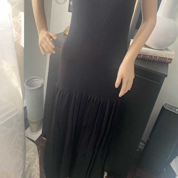 NWNT jersey knit Elegant Black Sleeveless Dress with lots of stretch size S - Picture 5 of 8